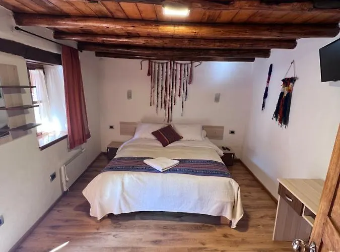 Casona Les Pleiades Bed & Breakfast