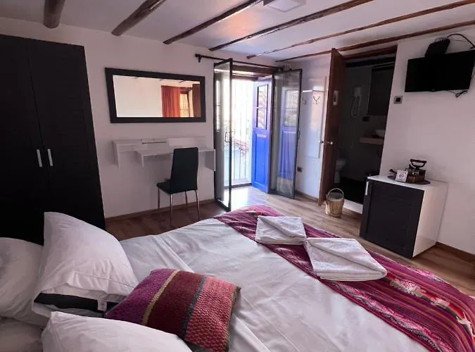 Casona Les Pleiades Bed and breakfast